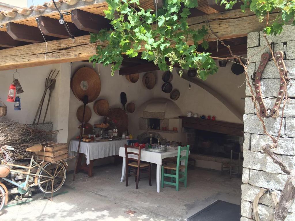 Lughia Bed & Breakfast Tortoli Ngoại thất bức ảnh
